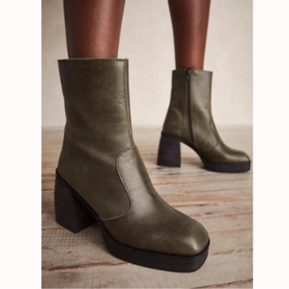 NWOT Free People ruby Platform ankle boots size 36 (5.5 US) - Olive Green - Picture 1 of 6